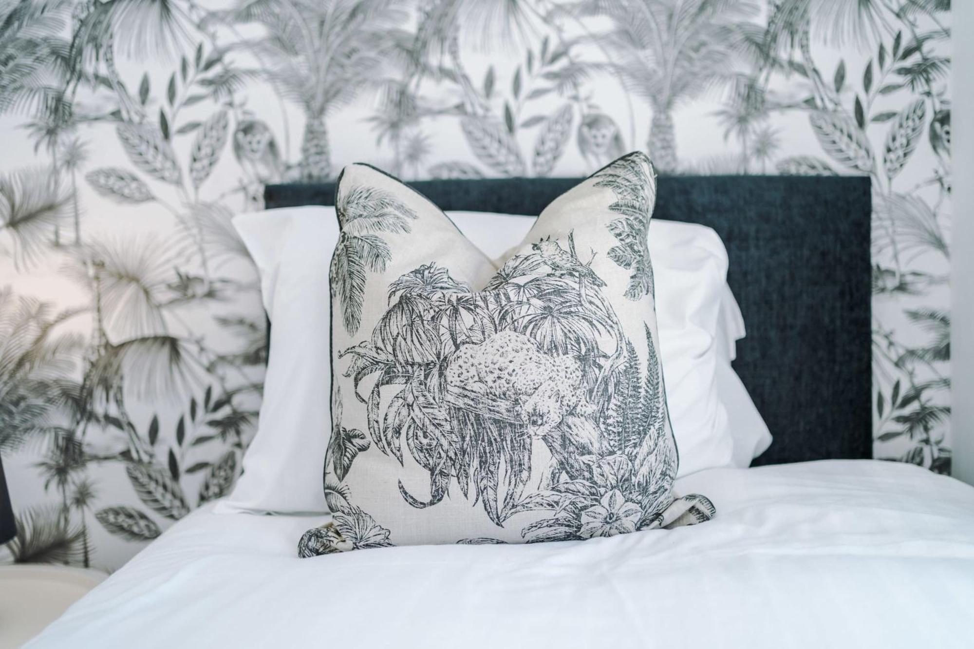 Rest&recharge At Waterway House * Manchester