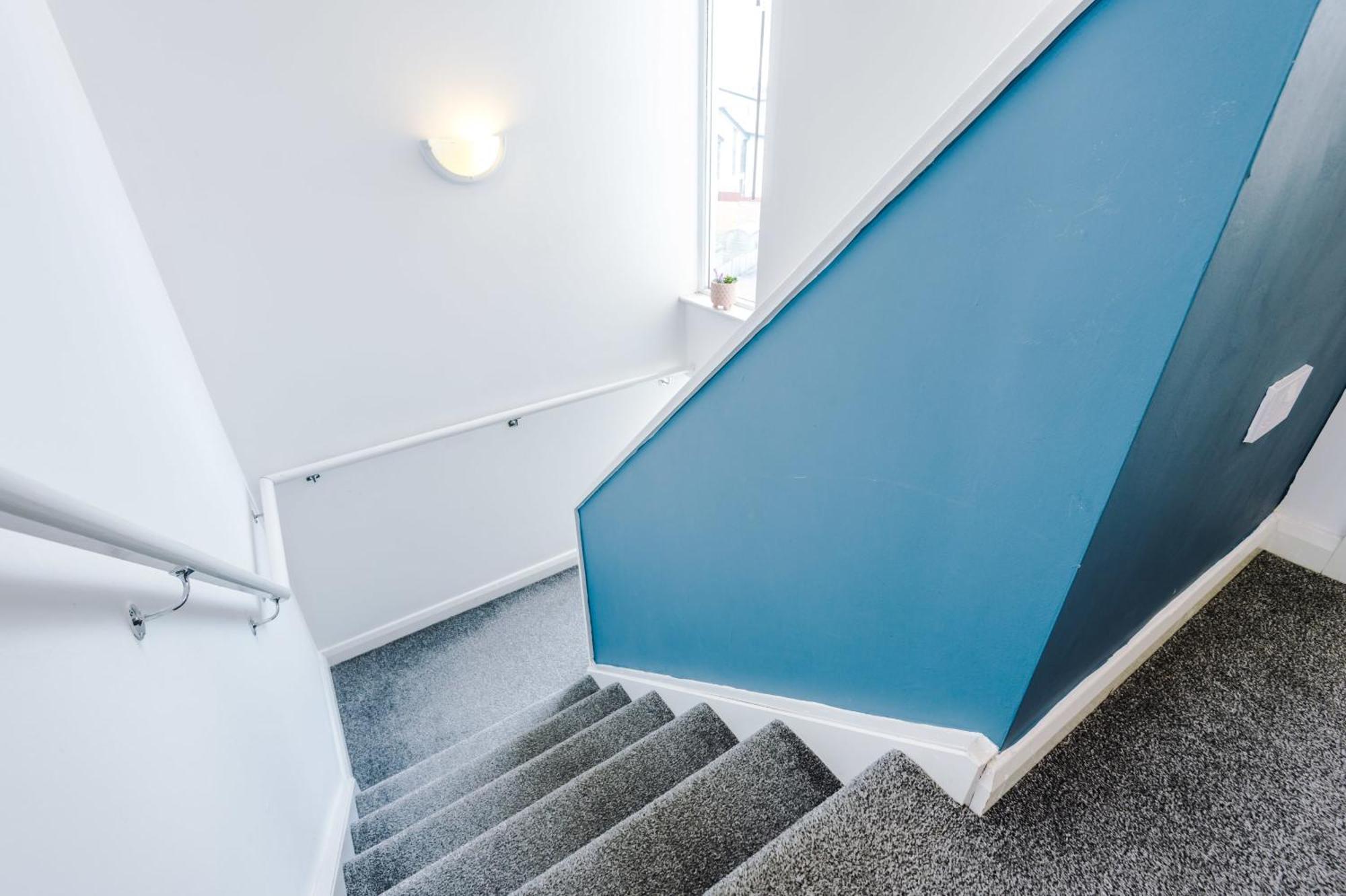 Townhouse 5mins To Centre And Etihad - Free Secure Parking