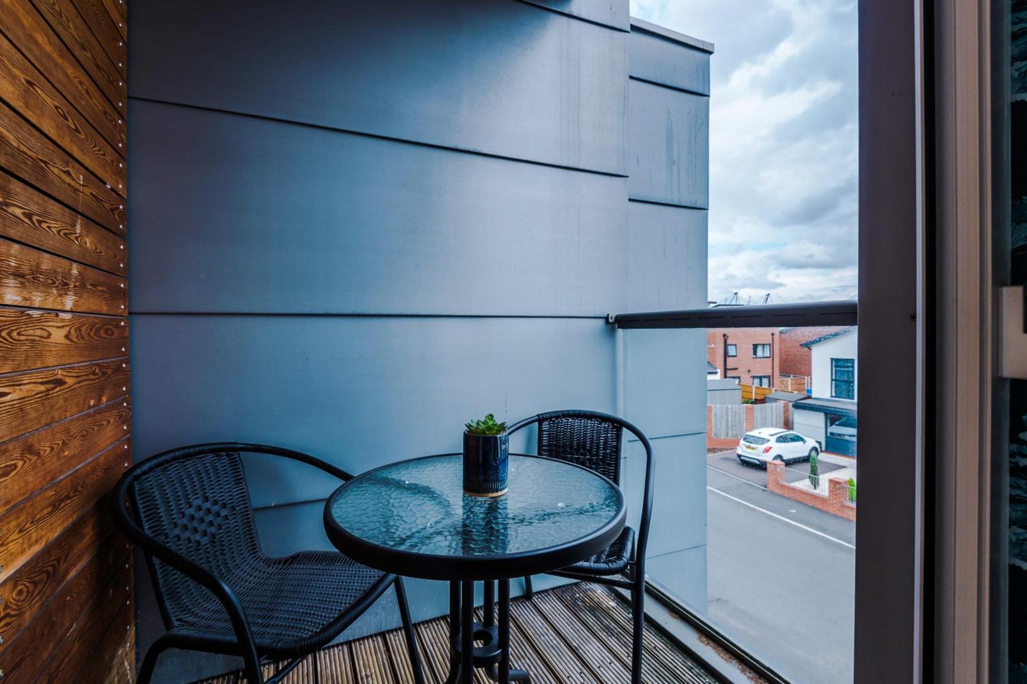 Townhouse 5mins To Centre And Etihad - Free Secure Parking *
