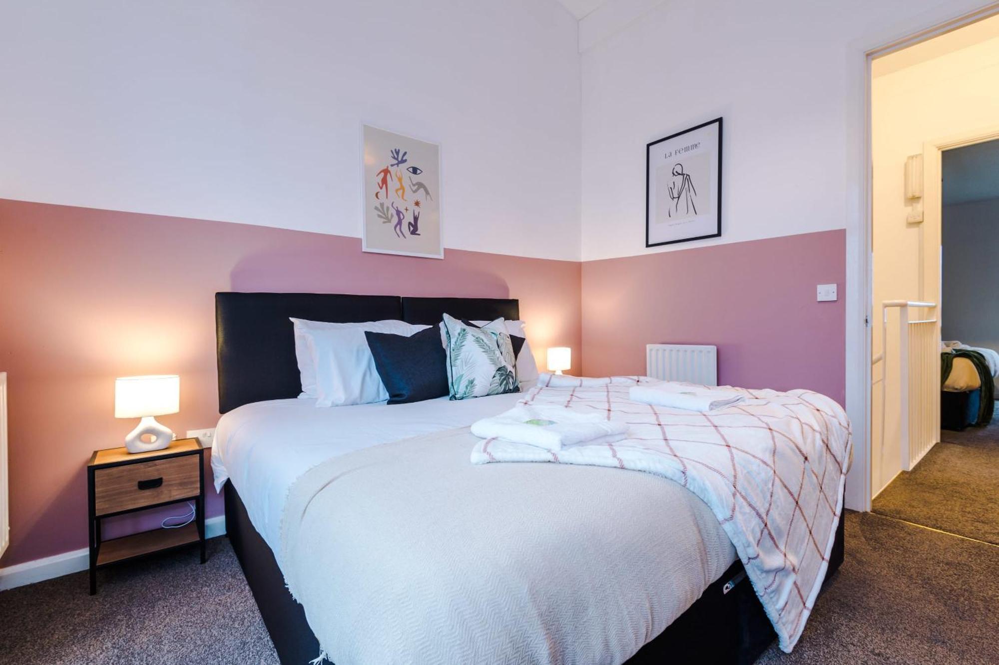 Vakantiehuis Rest&recharge At A Spacious Townhouse By The Etihad Manchester