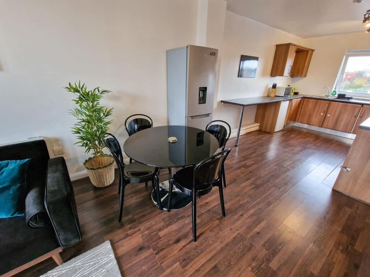 Apartment Lovely 3 Bed Close To Centre By Superhost Manchester