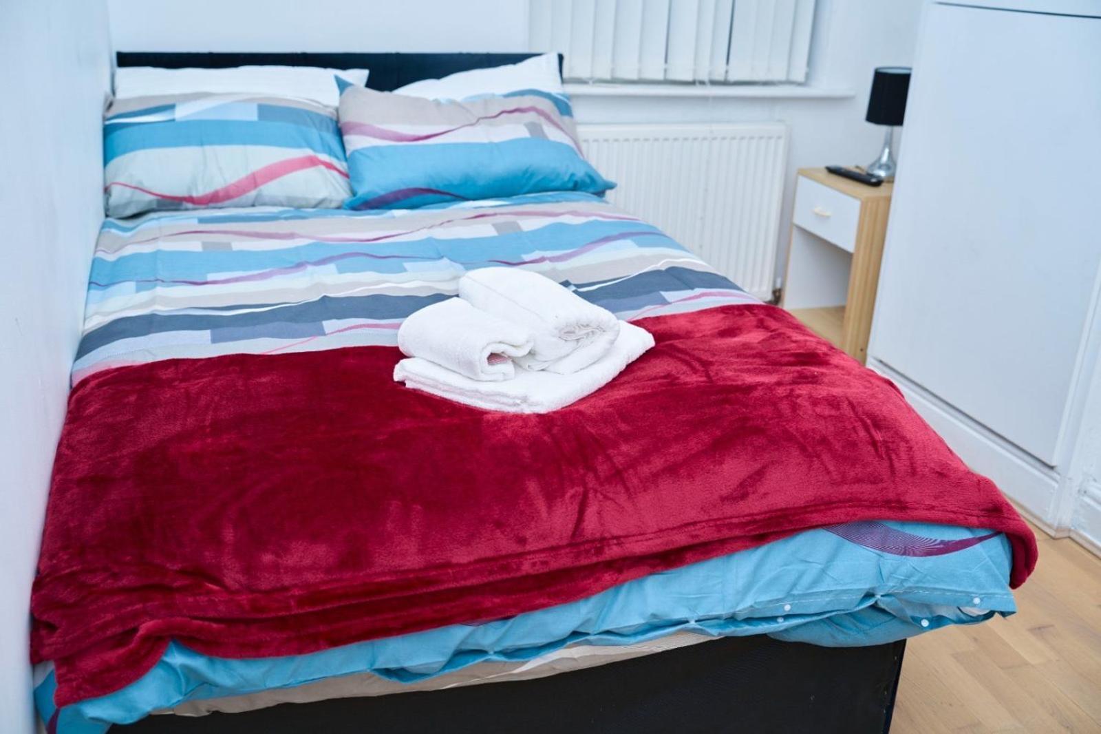 2dbed Tv Closetolocalsights Holiday home Manchester