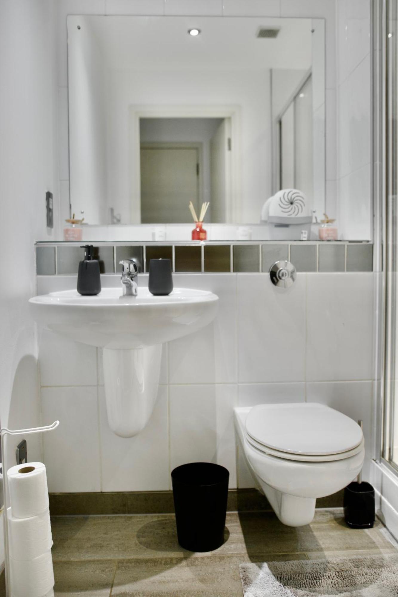Lux 2bed Ao Arena Apartment, Centre Apartment