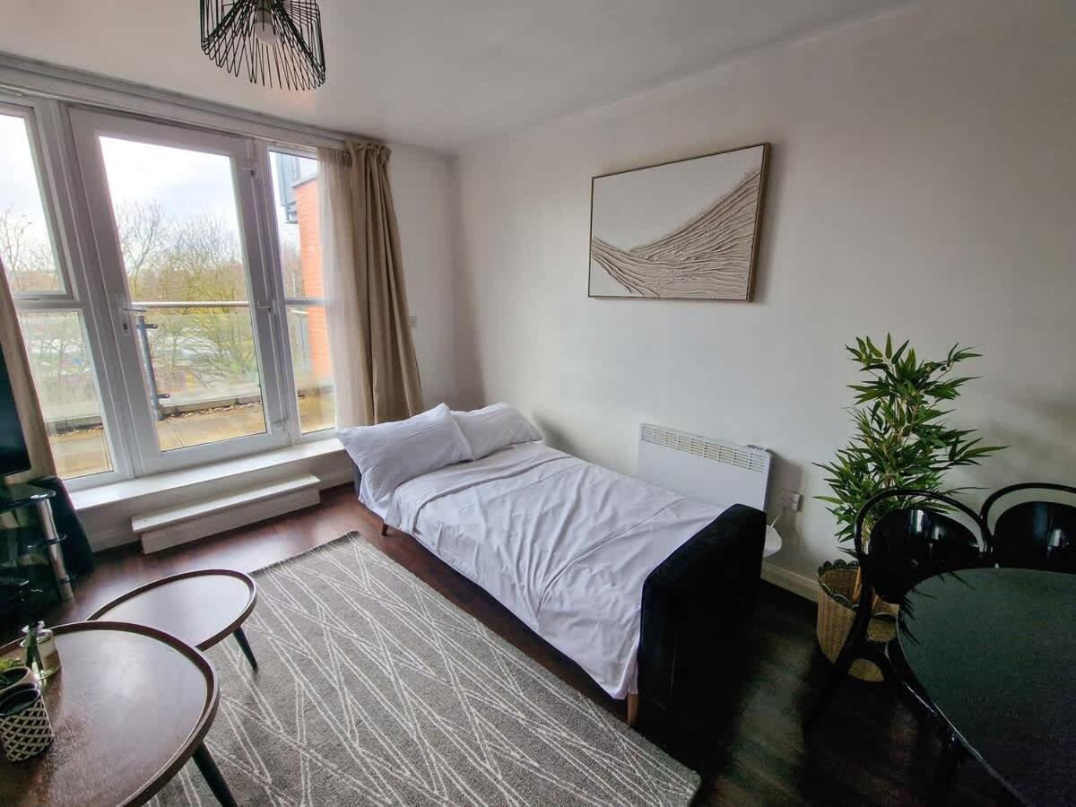 Lovely 3 Bed Close To Centre By Superhost