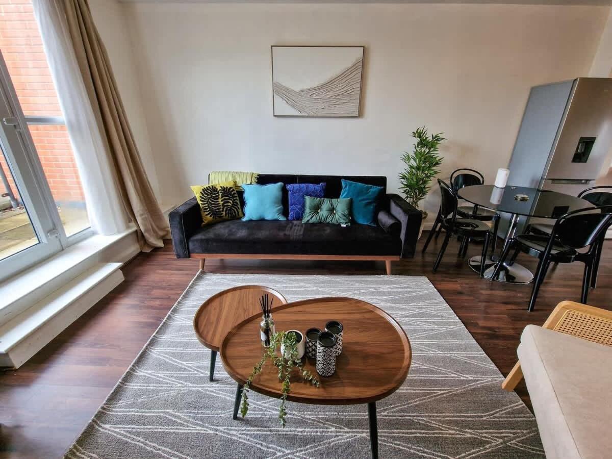 Lovely 3 Bed Close To Centre By Superhost Apartment *