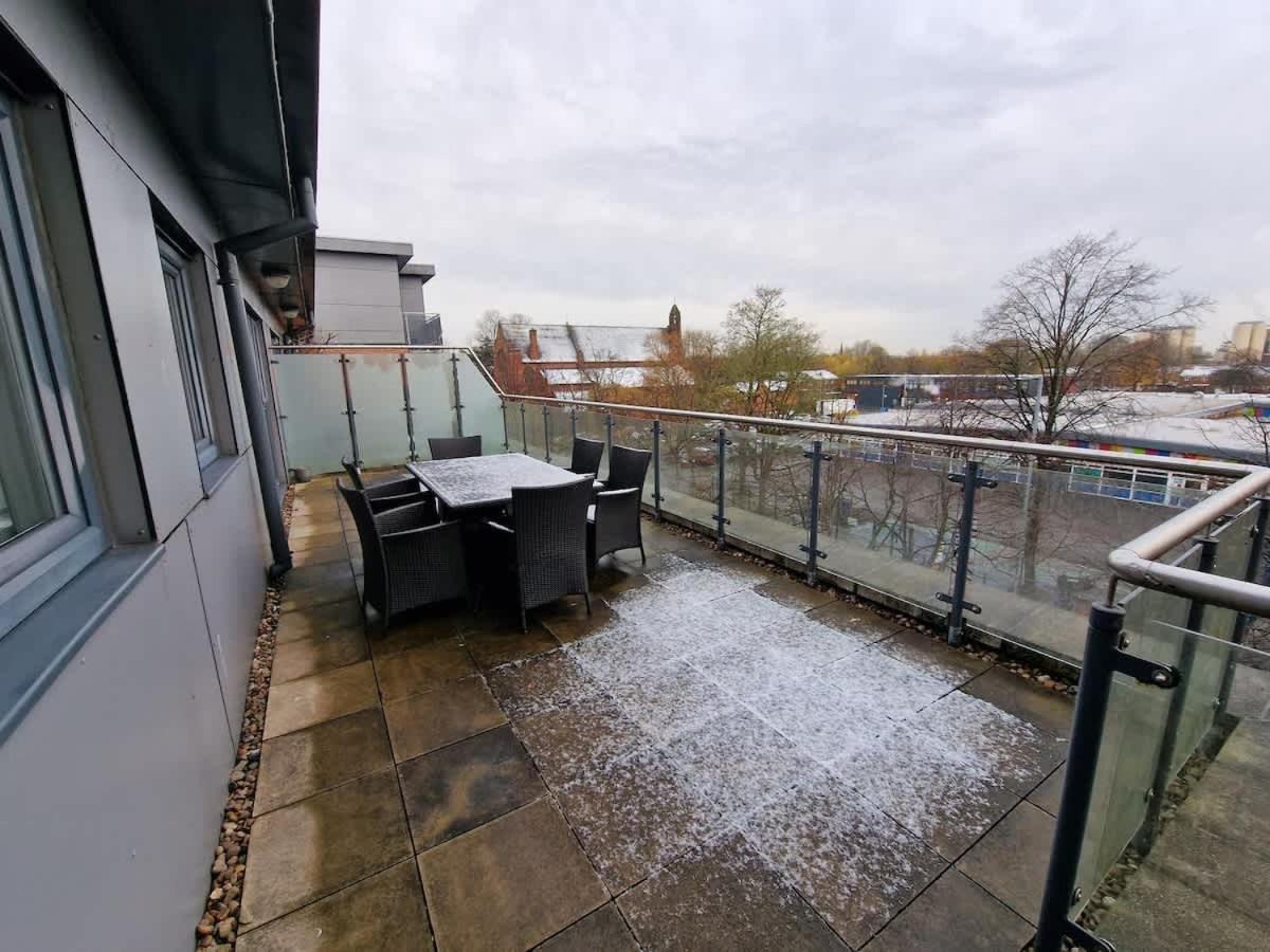 Lovely 3 Bed Close To Centre By Superhost Apartment