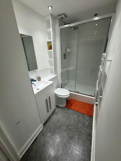 Holiday home Modern 4-bed House Free Parking Walking Distance To Coop Live , Etihad, Ancoats And Centre
