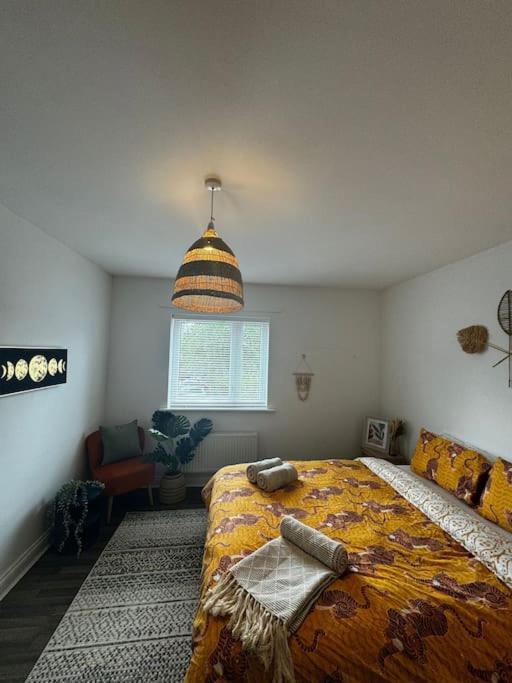 Modern 4-bed House Free Parking Walking Distance To Coop Live , Etihad, Ancoats And Centre Holiday home *