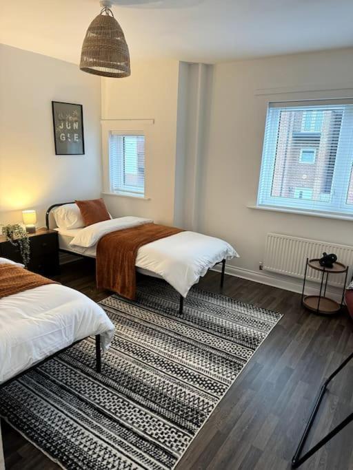 Modern 4-bed House Free Parking Walking Distance To Coop Live , Etihad, Ancoats And Centre *