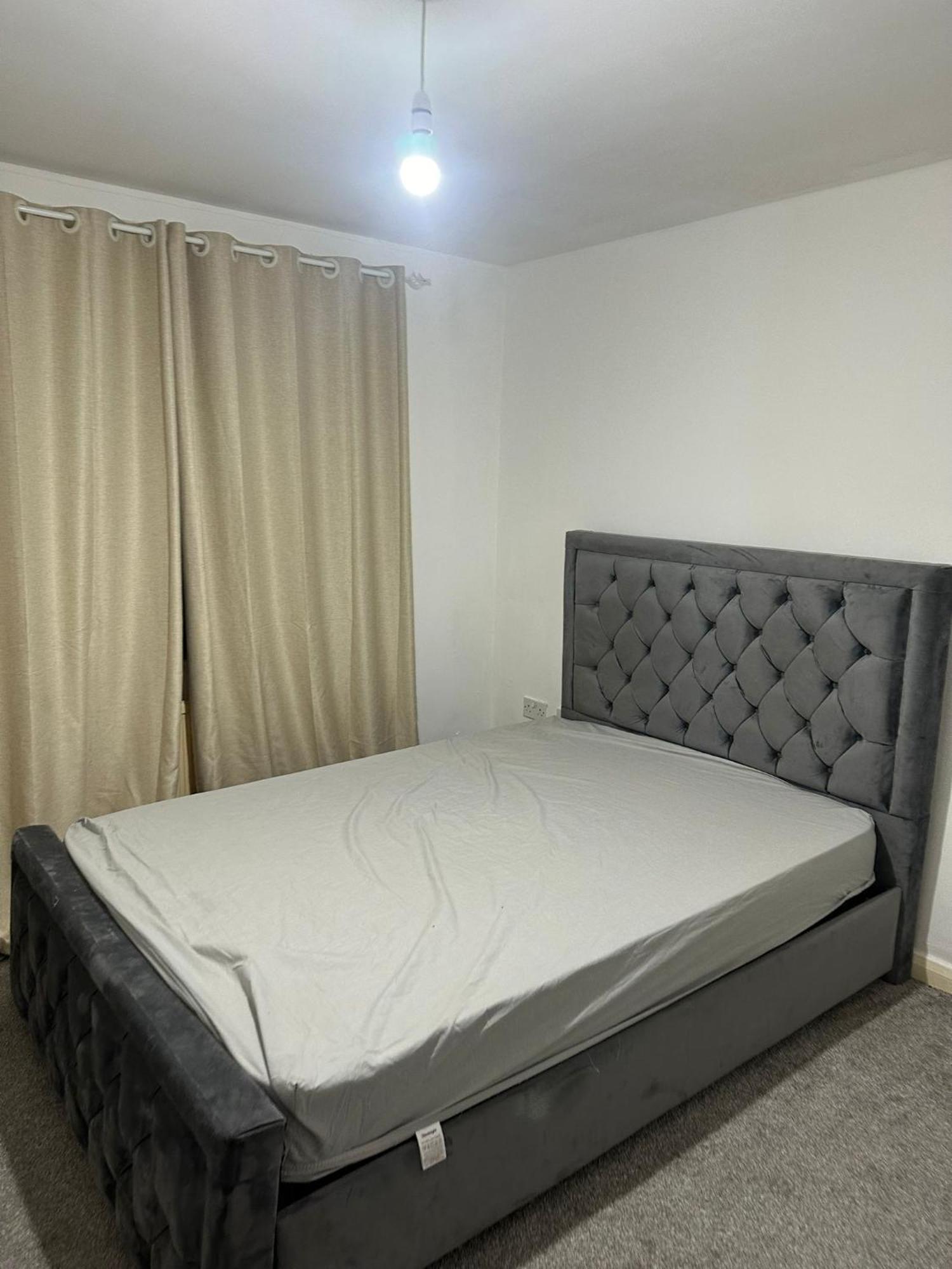Lively 1 Bed Flat Manchester