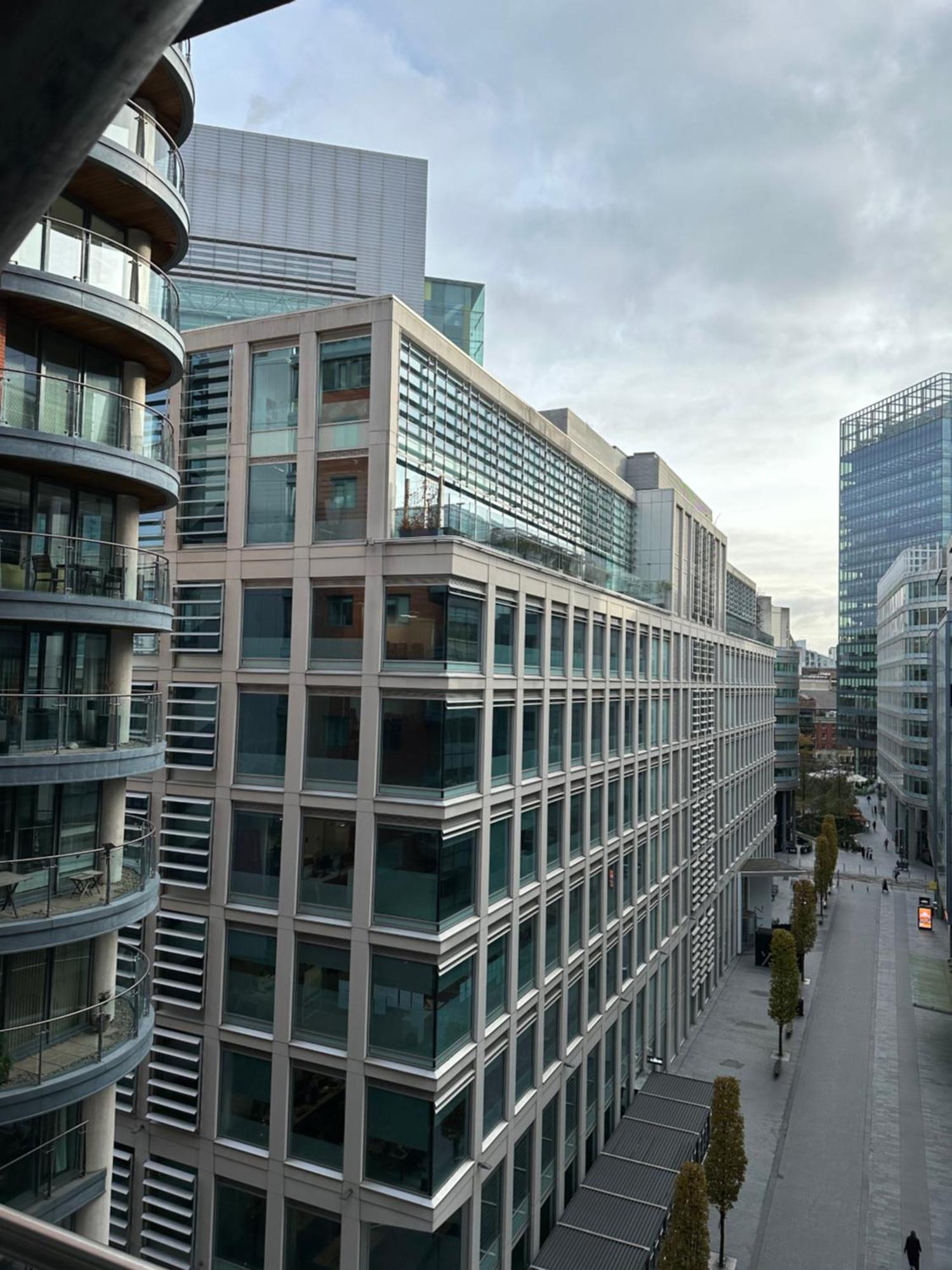 Spinning Fields Luxury * Manchester