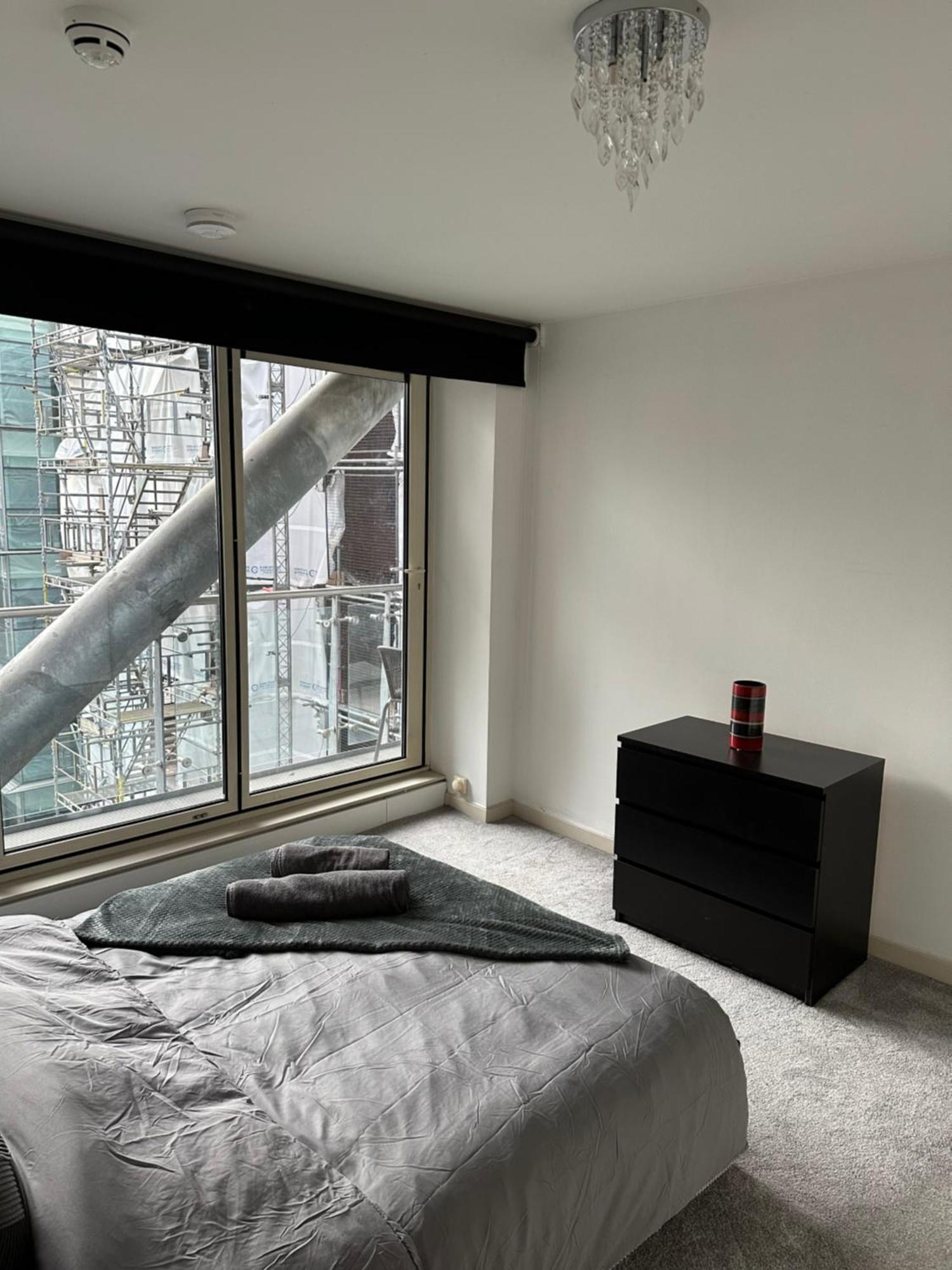 Spinning Fields Luxury * Manchester