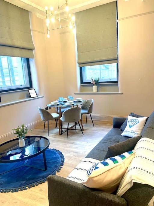 Swanky Stylish Space Appartement