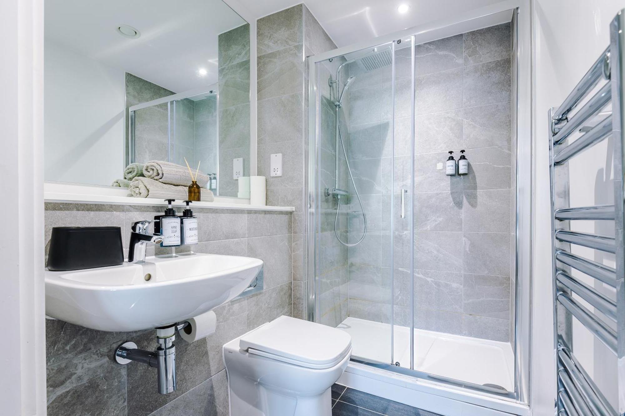 Digital Nomad Hq Stylish Flat, Workspace & Wifi *
