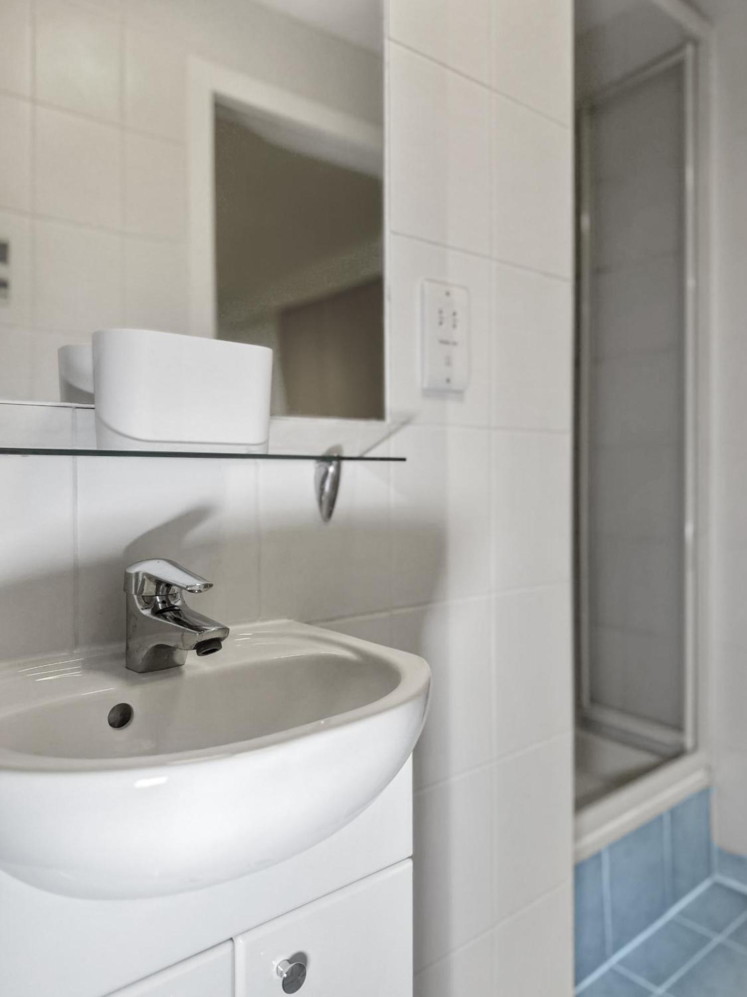 Cozy - 2 Beds, Sleeps 5, Free Parking! Apartment Manchester