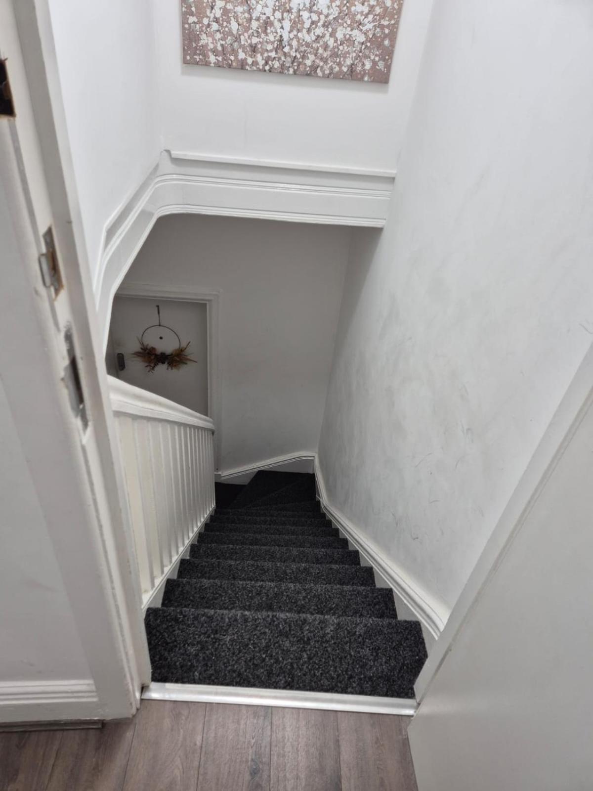 Apartment Affordably Elegant Close To Coop Live, Etihad Stadium And Centre