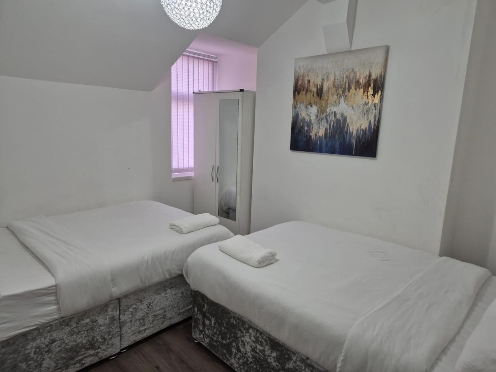Affordably Elegant Close To Coop Live, Etihad Stadium And Centre *