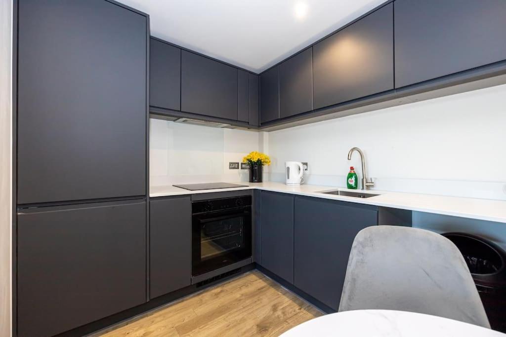 Mint & Modern Refreshing Escape Apartment