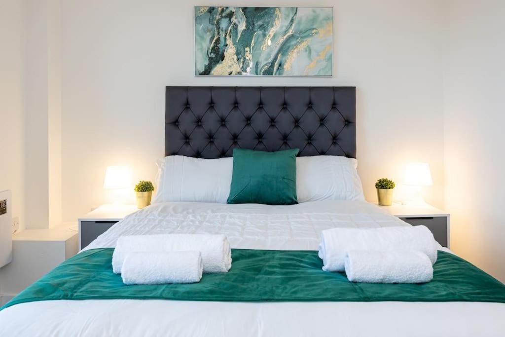 Mint & Modern Refreshing Escape * Manchester