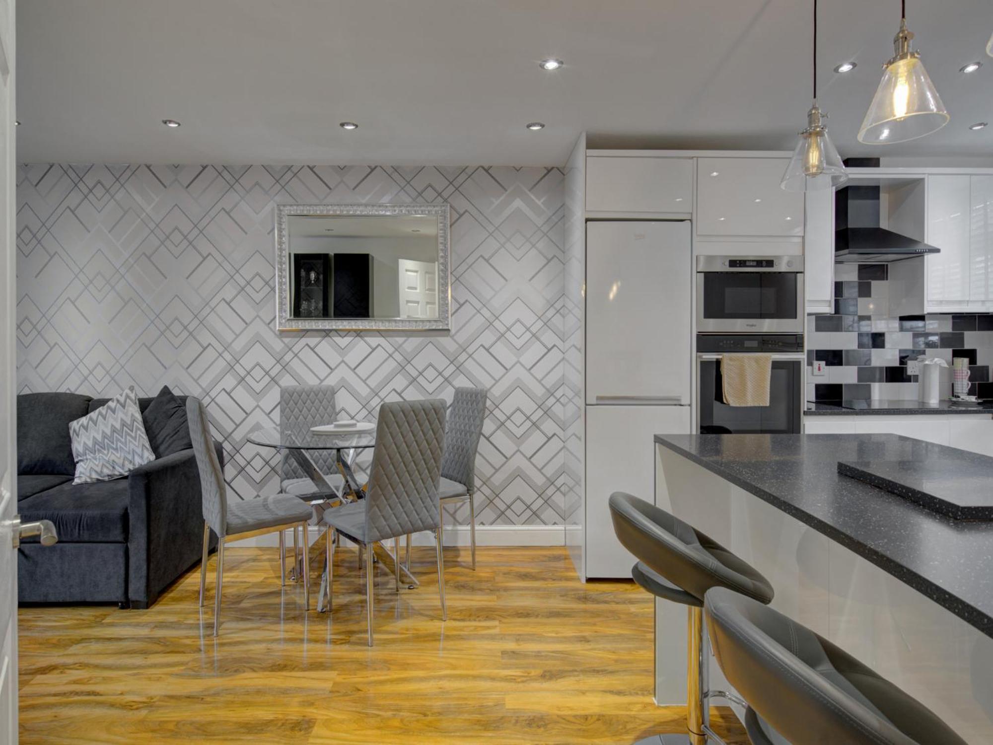 Apartment Stunning 1 Bed With Parking Pass The Keys *