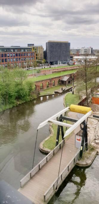 Appartement Superhost - Beautiful Canal Facing *