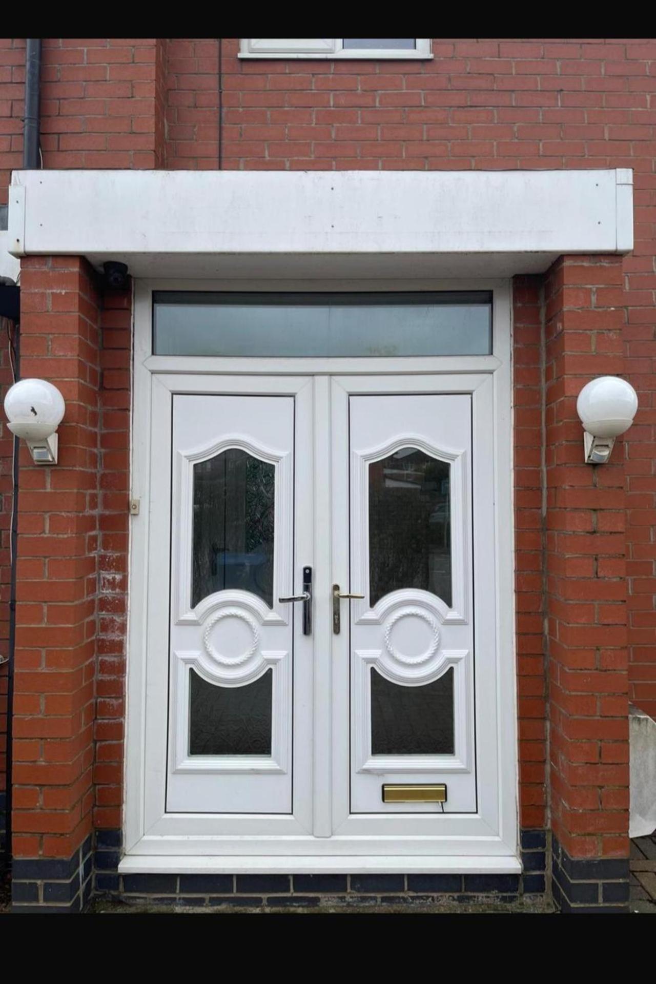 Sweet - Spacious 7br House Holiday home Manchester