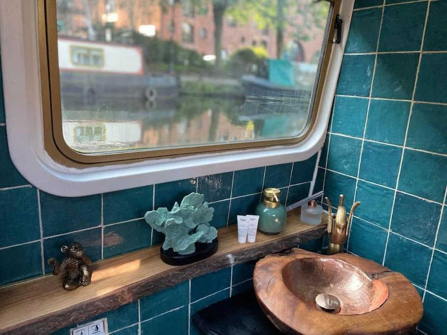 Bespoke Narrowboat Apartment