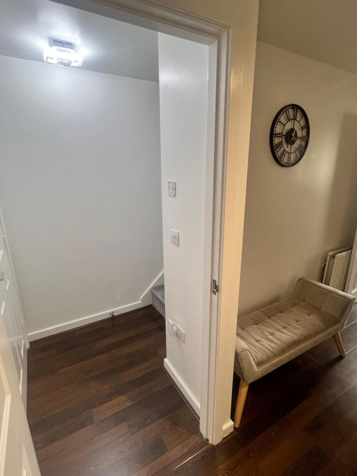 New Getaway House With 2 Free Parking Apartment *