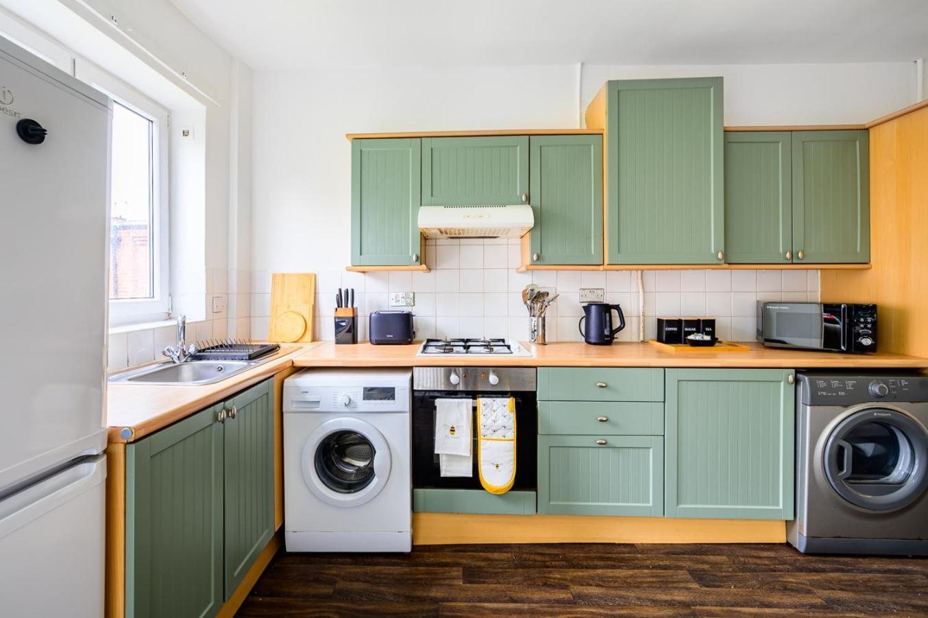 Trafford Eden - 3 Bed Near Old Trafford And Trafford Centre With Free Parking Holiday home