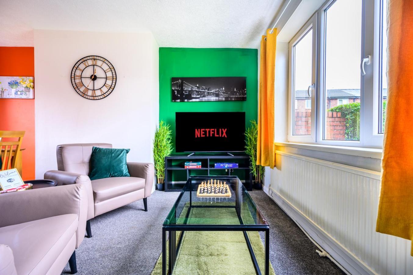 Holiday home Trafford Eden - 3 Bed Near Old Trafford And Trafford Centre With Free Parking Manchester