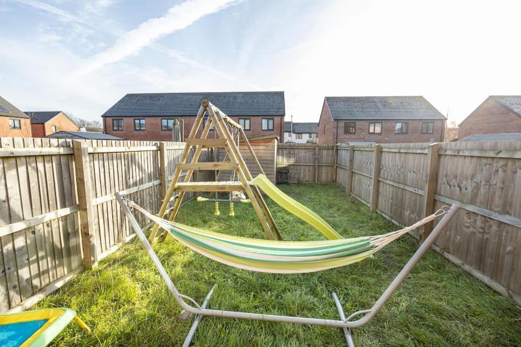 Trox - A Cosy Escape - Free Parking Apartment *