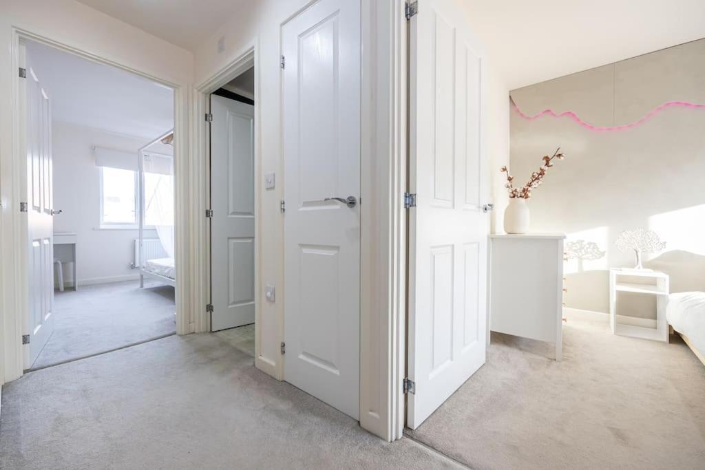 Trox - A Cosy Escape - Free Parking Apartment