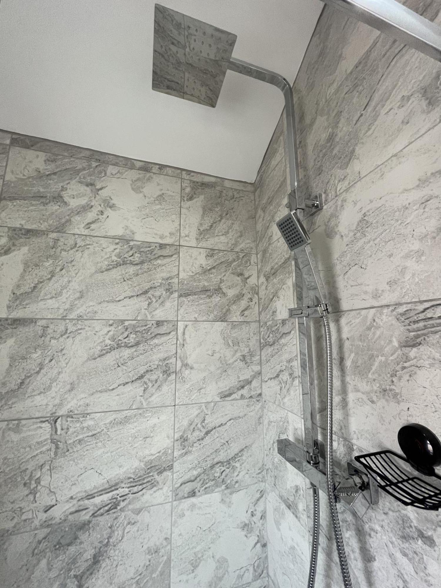 Modern 3-bed Stay-away-home Sleeps 6 Nr Holiday home Manchester