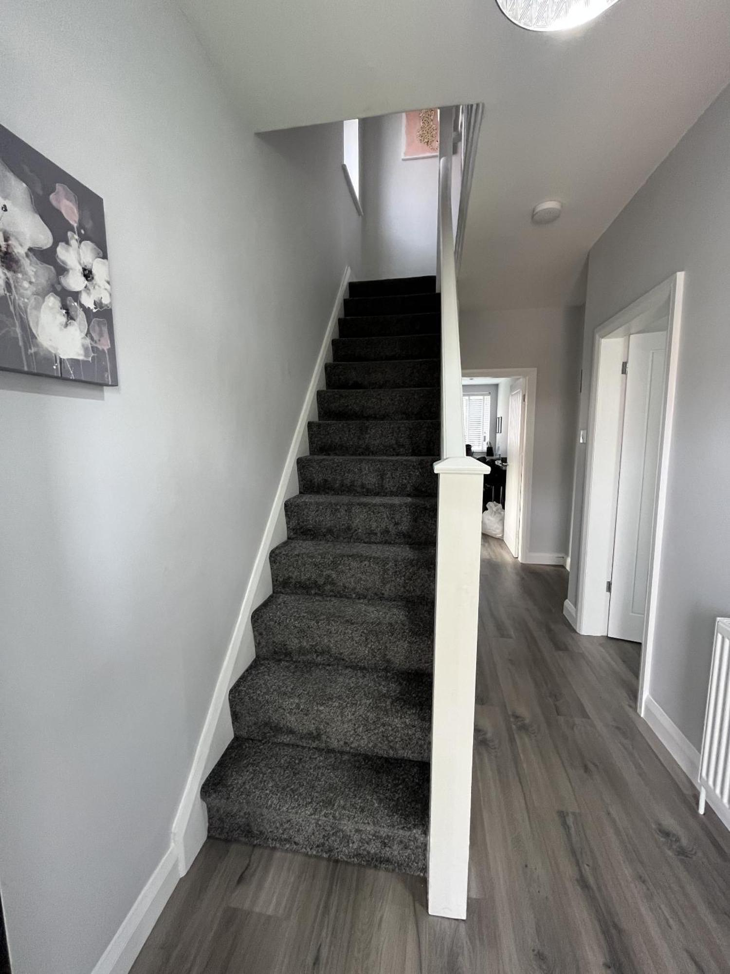 Holiday home Modern 3-bed Stay-away-home Sleeps 6 Nr