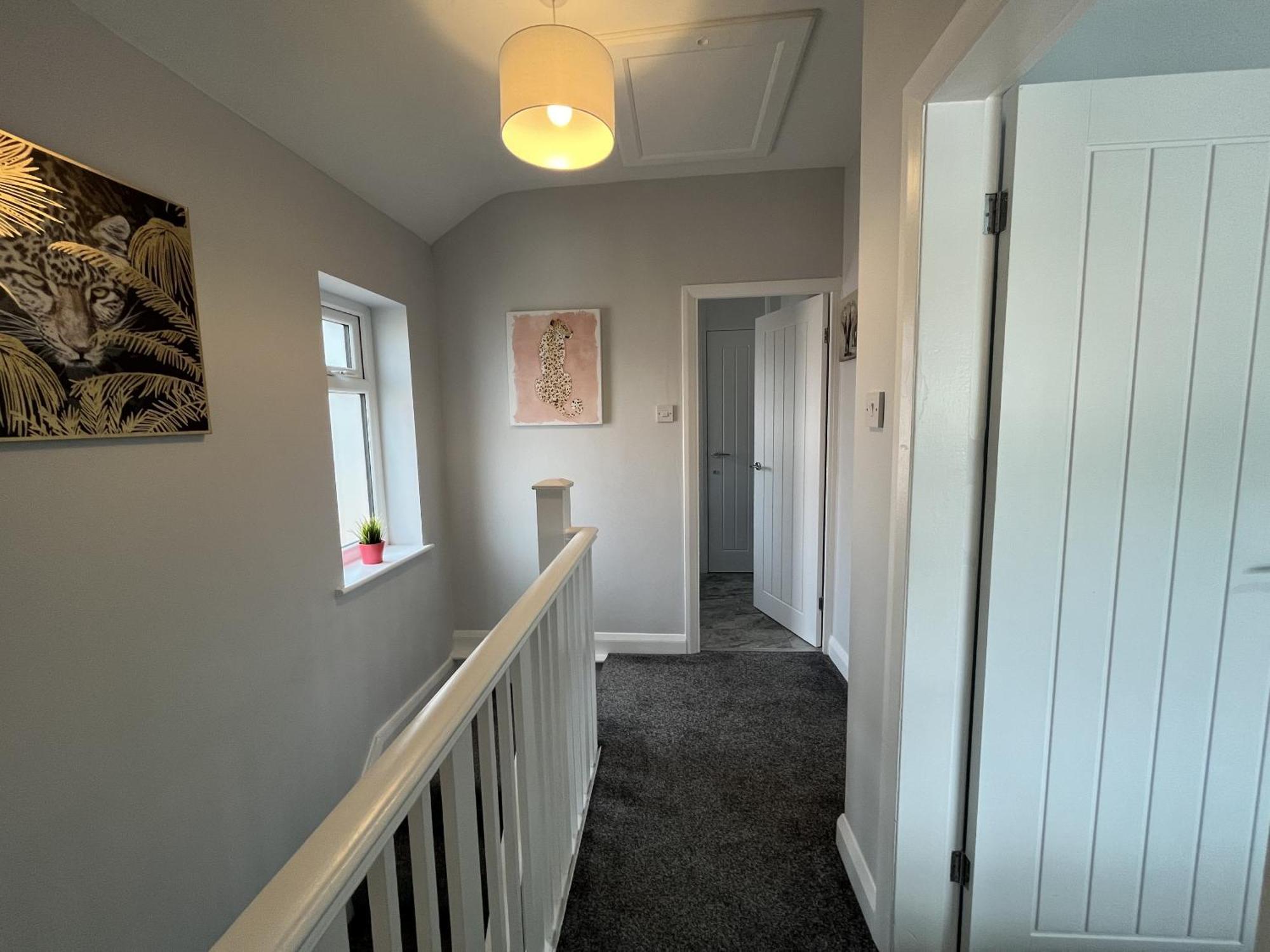 Modern 3-bed Stay-away-home Sleeps 6 Nr Manchester