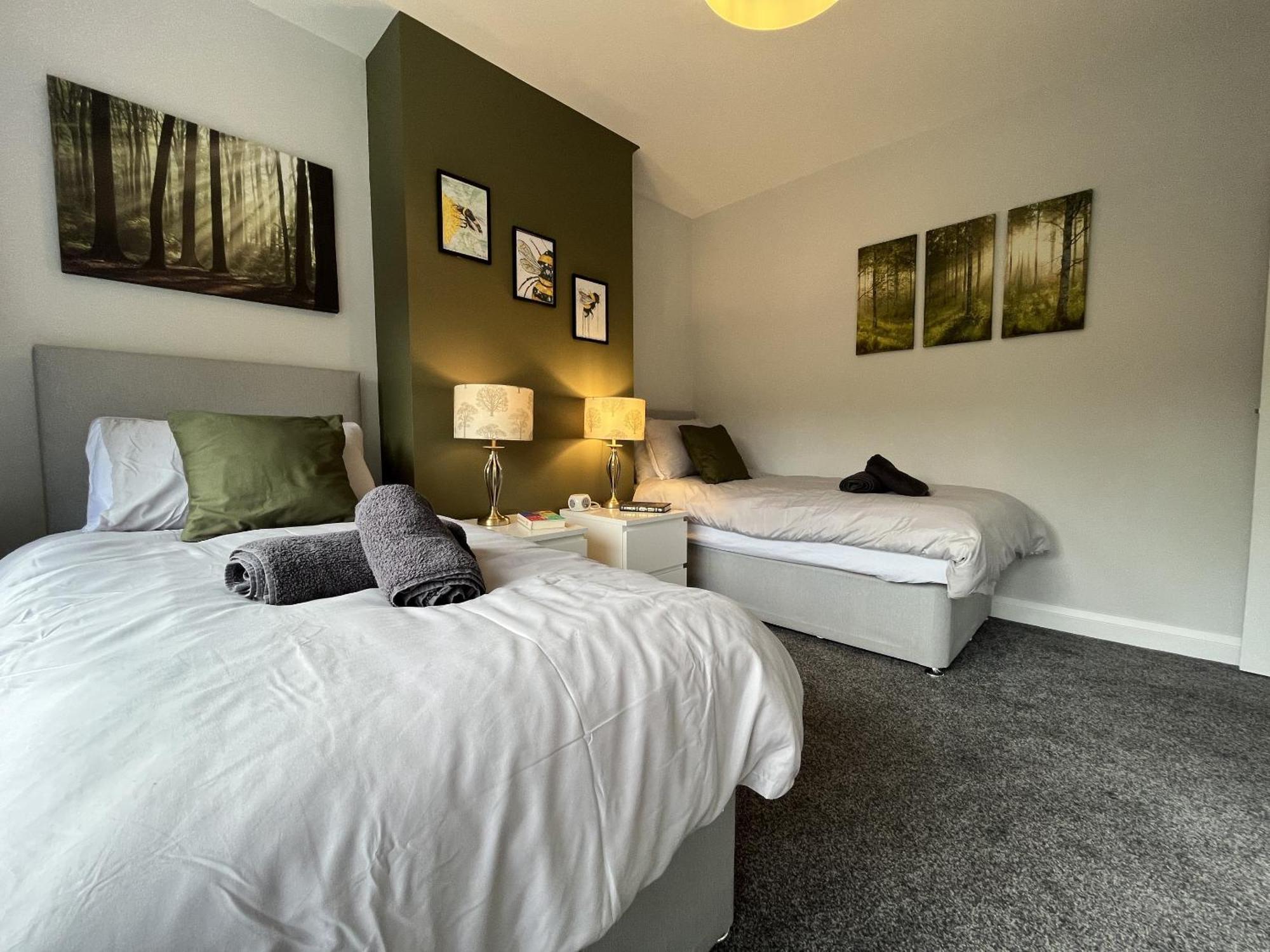 Modern 3-bed Stay-away-home Sleeps 6 Nr * Manchester