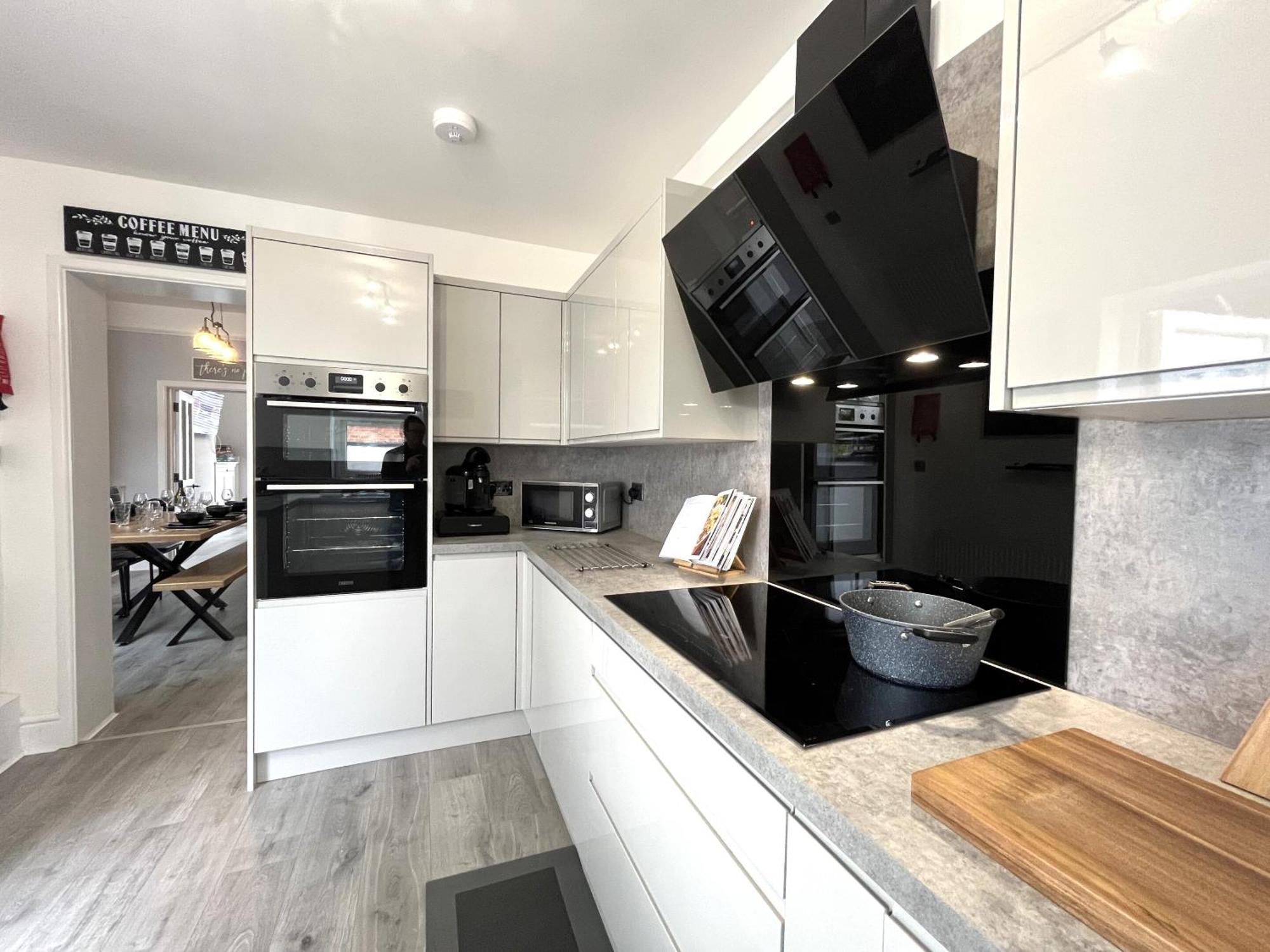 Spacious Sleeps 8 Nr Etihad Coop Live & Manchester
