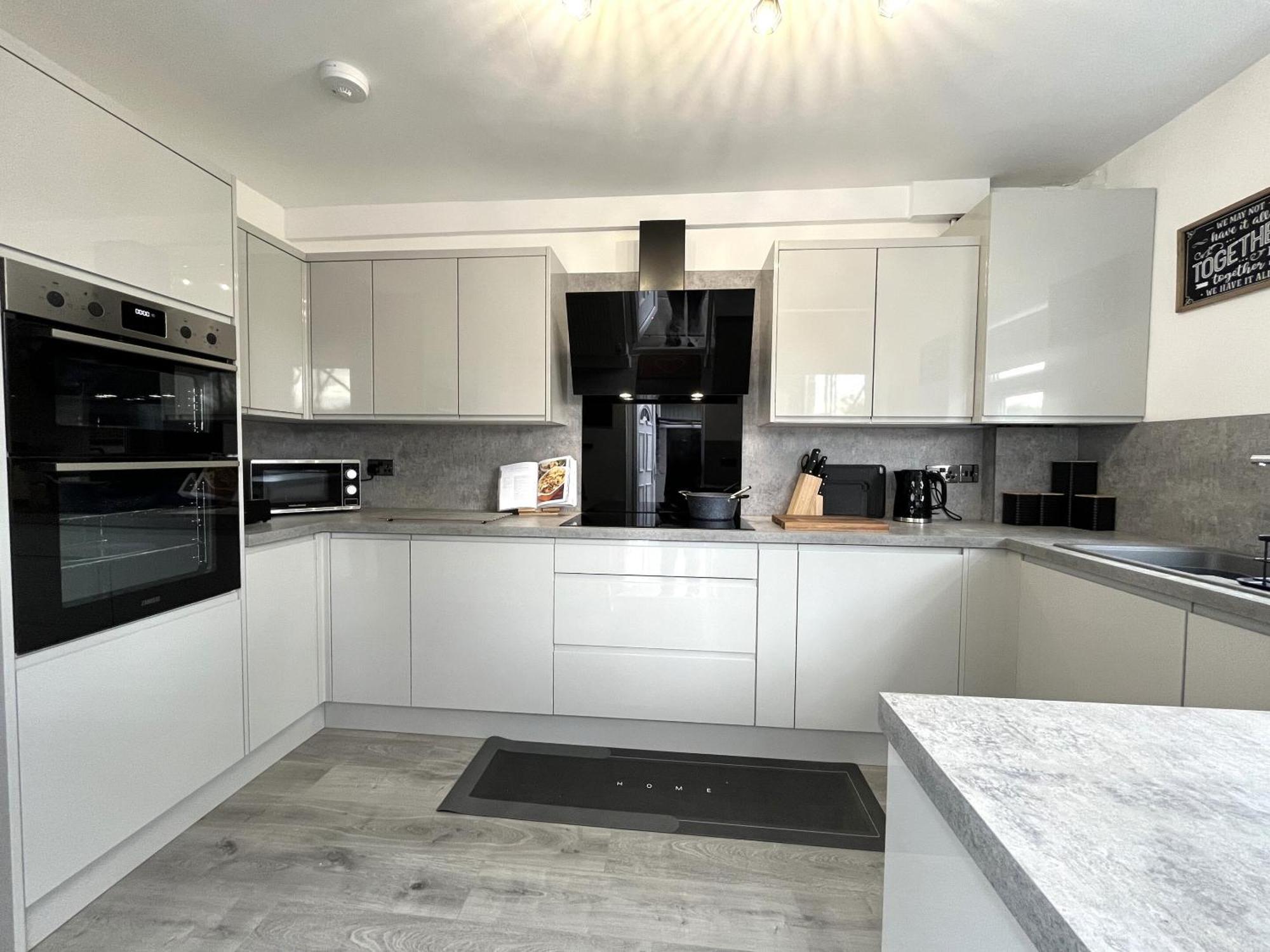 Spacious Sleeps 8 Nr Etihad Coop Live & *