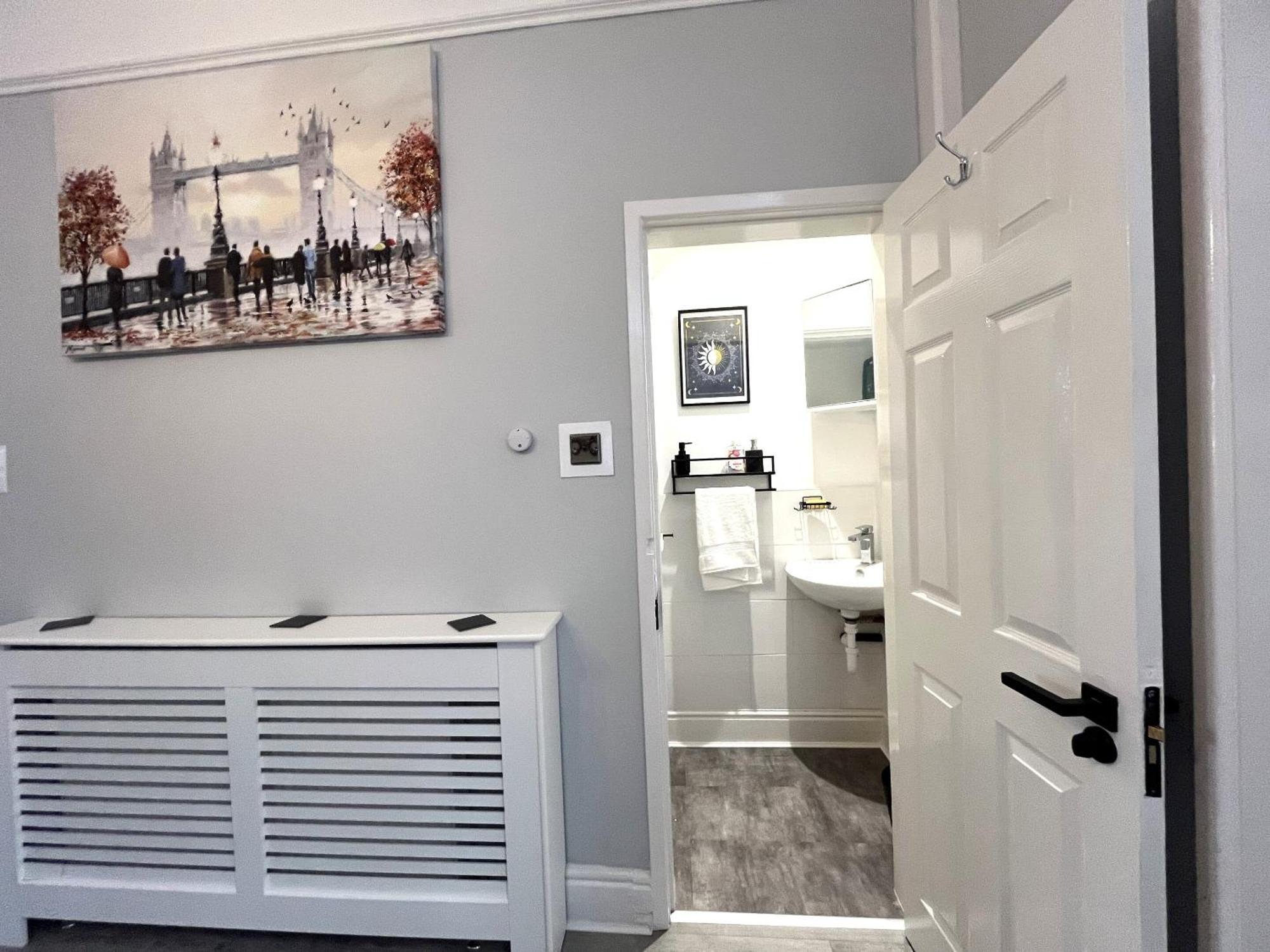 Spacious Sleeps 8 Nr Etihad Coop Live & Manchester