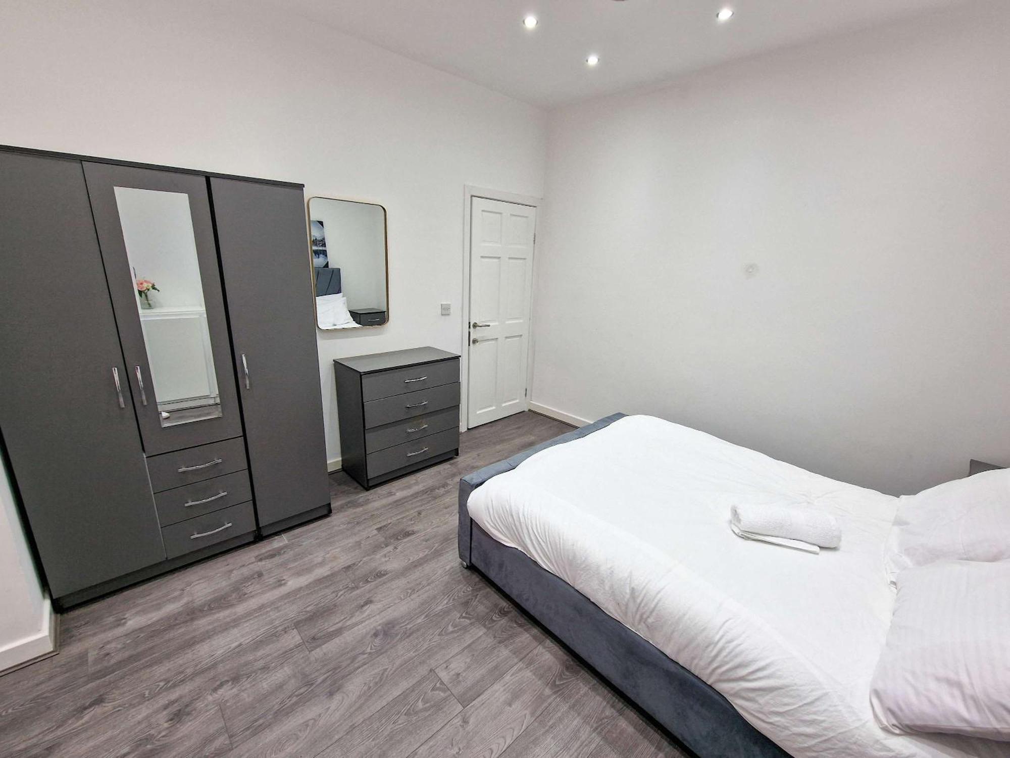 Superhost - Lovely 5 Bed Close To Centre