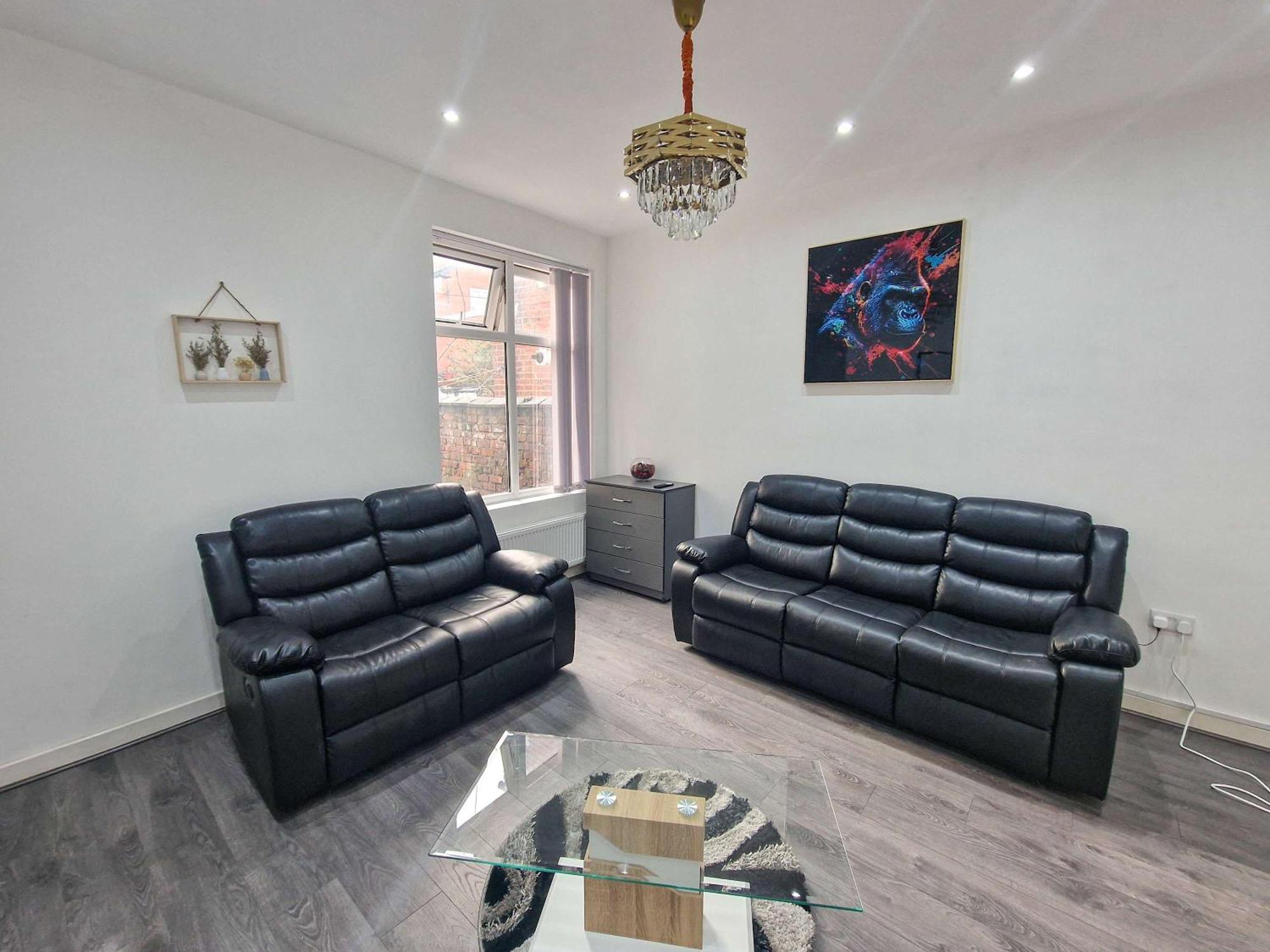 Holiday home Superhost - Lovely 5 Bed Close To Centre