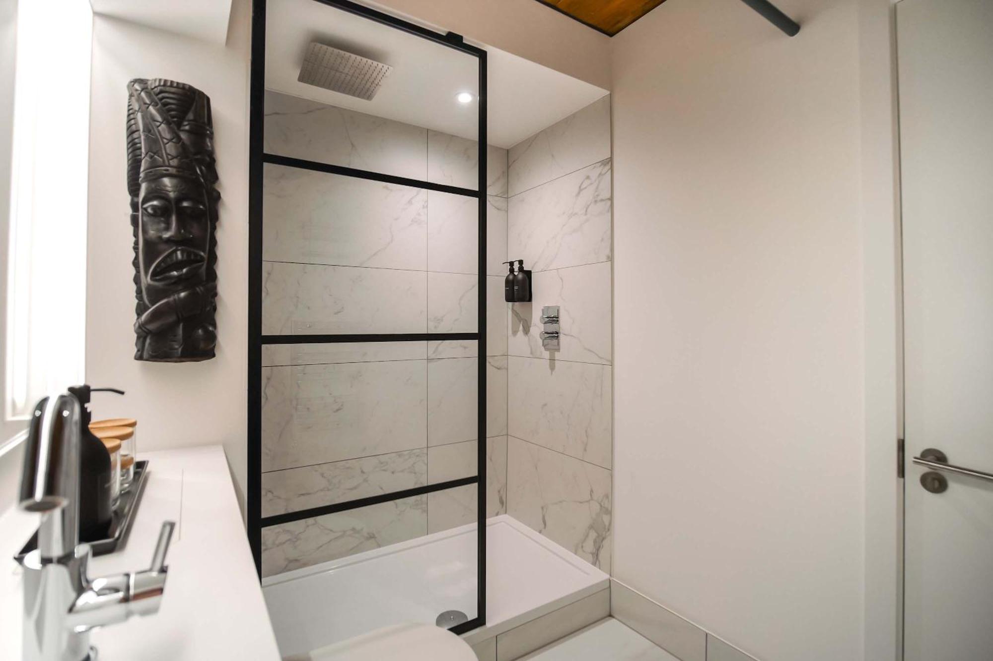 Hangar By The Heim Residences Apartment *