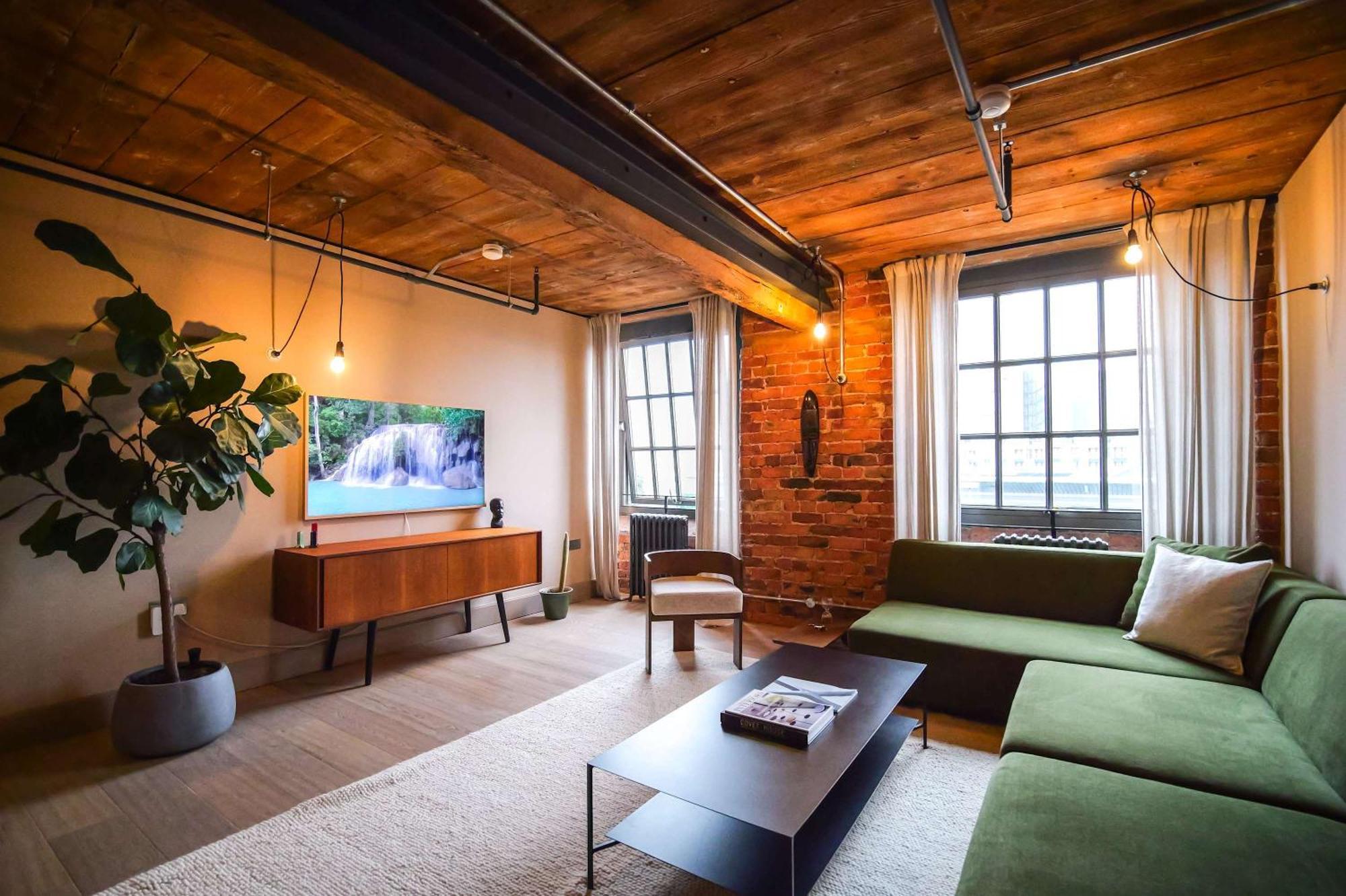 Hangar By The Heim Residences *