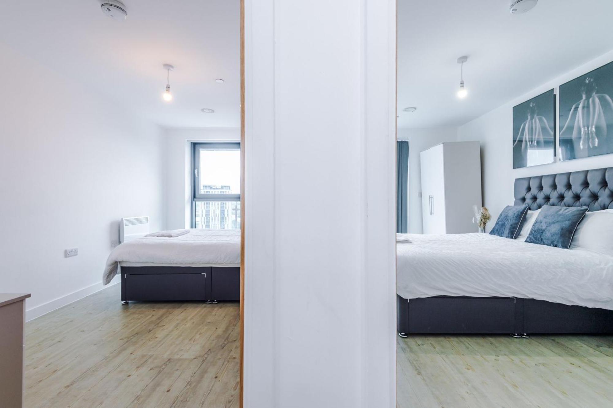 Centre - Luxury Two Bedroom Apartment