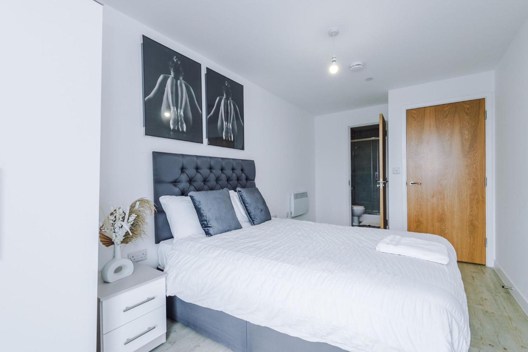 Centre - Luxury Two Bedroom