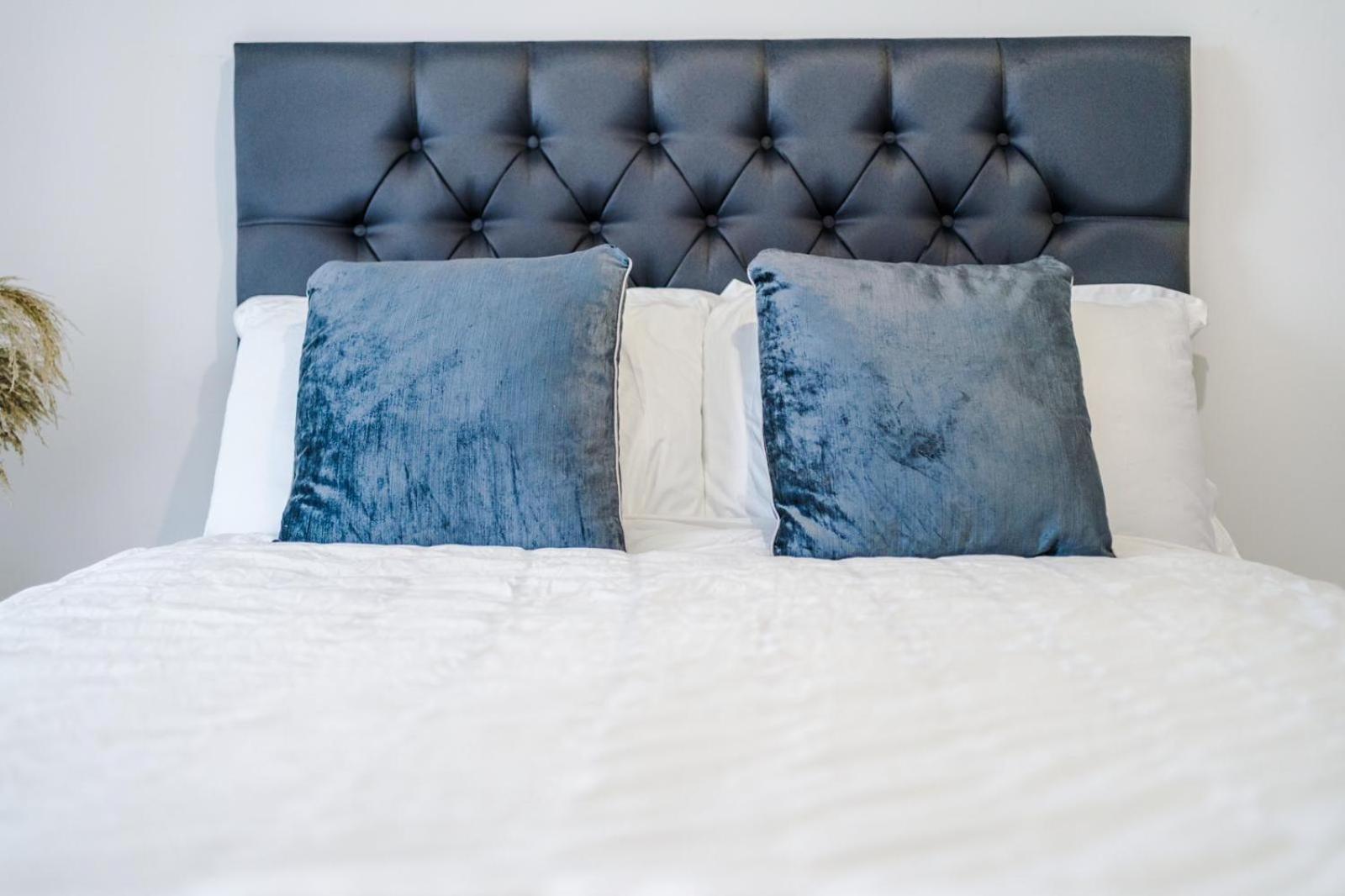 Apartment Centre - Luxury Two Bedroom *