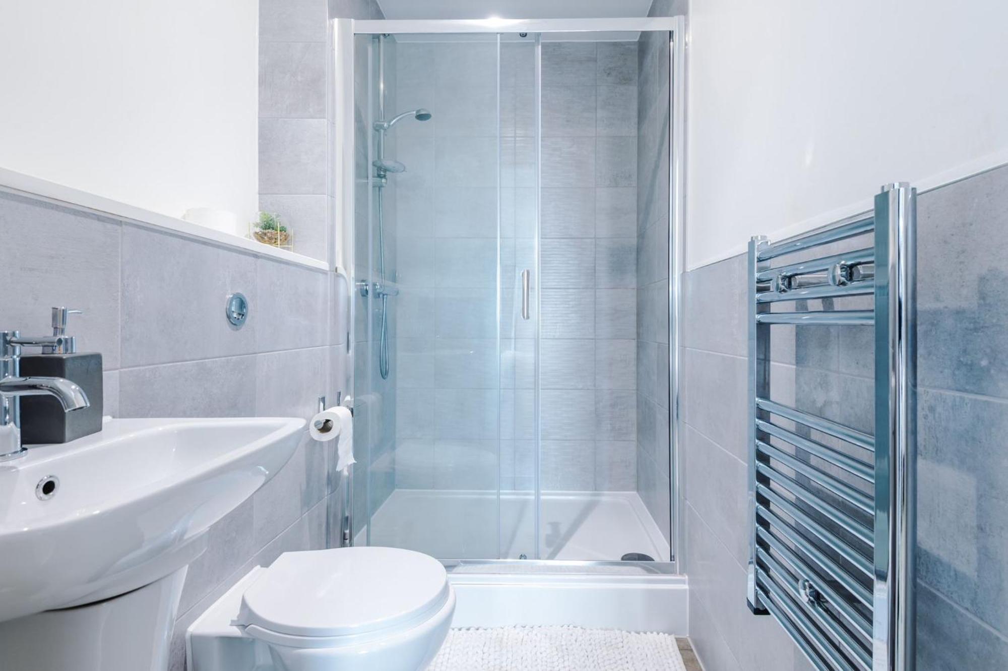 Centre - Luxury Two Bedroom *