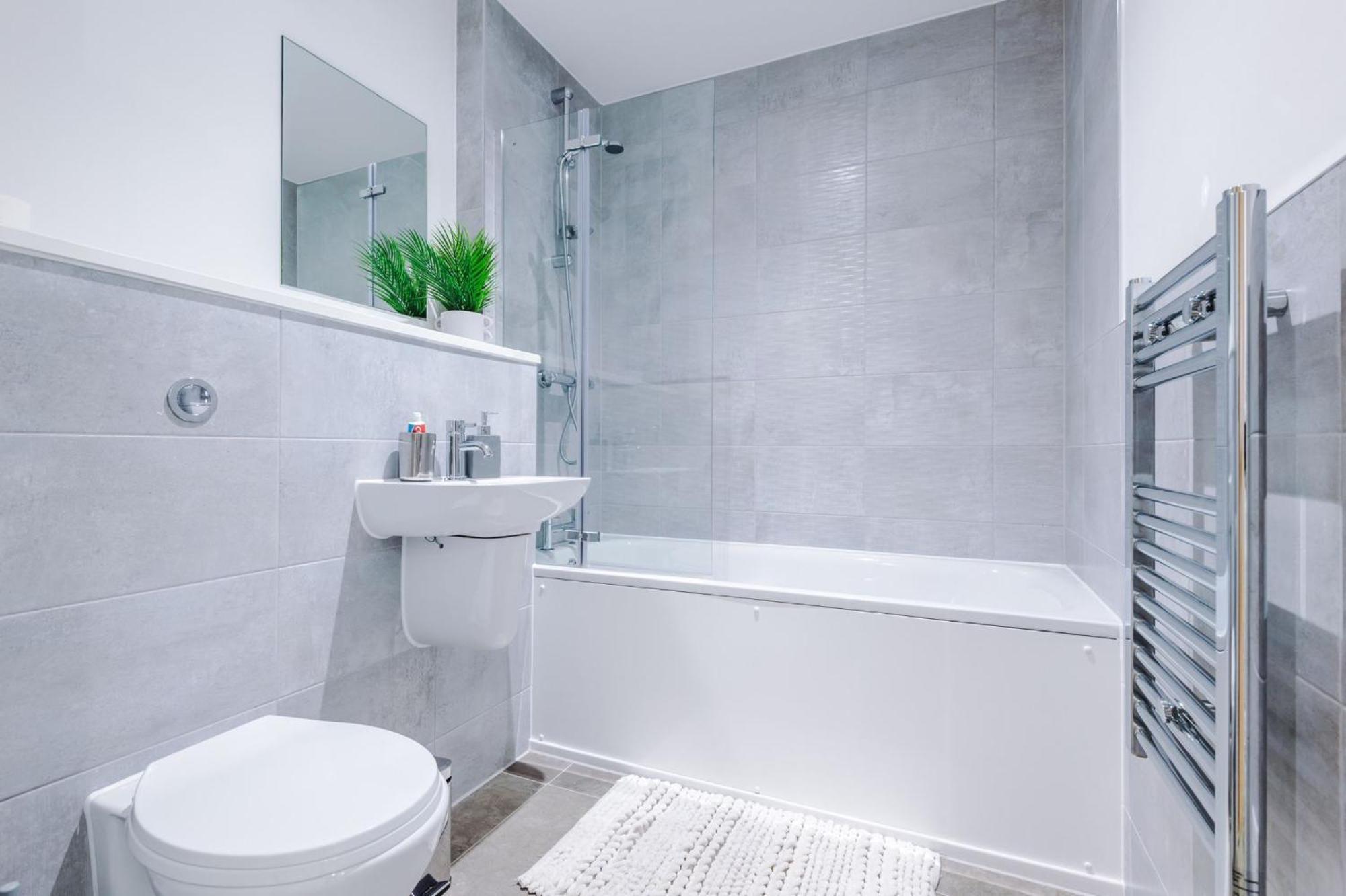 Centre - Luxury Two Bedroom * Manchester