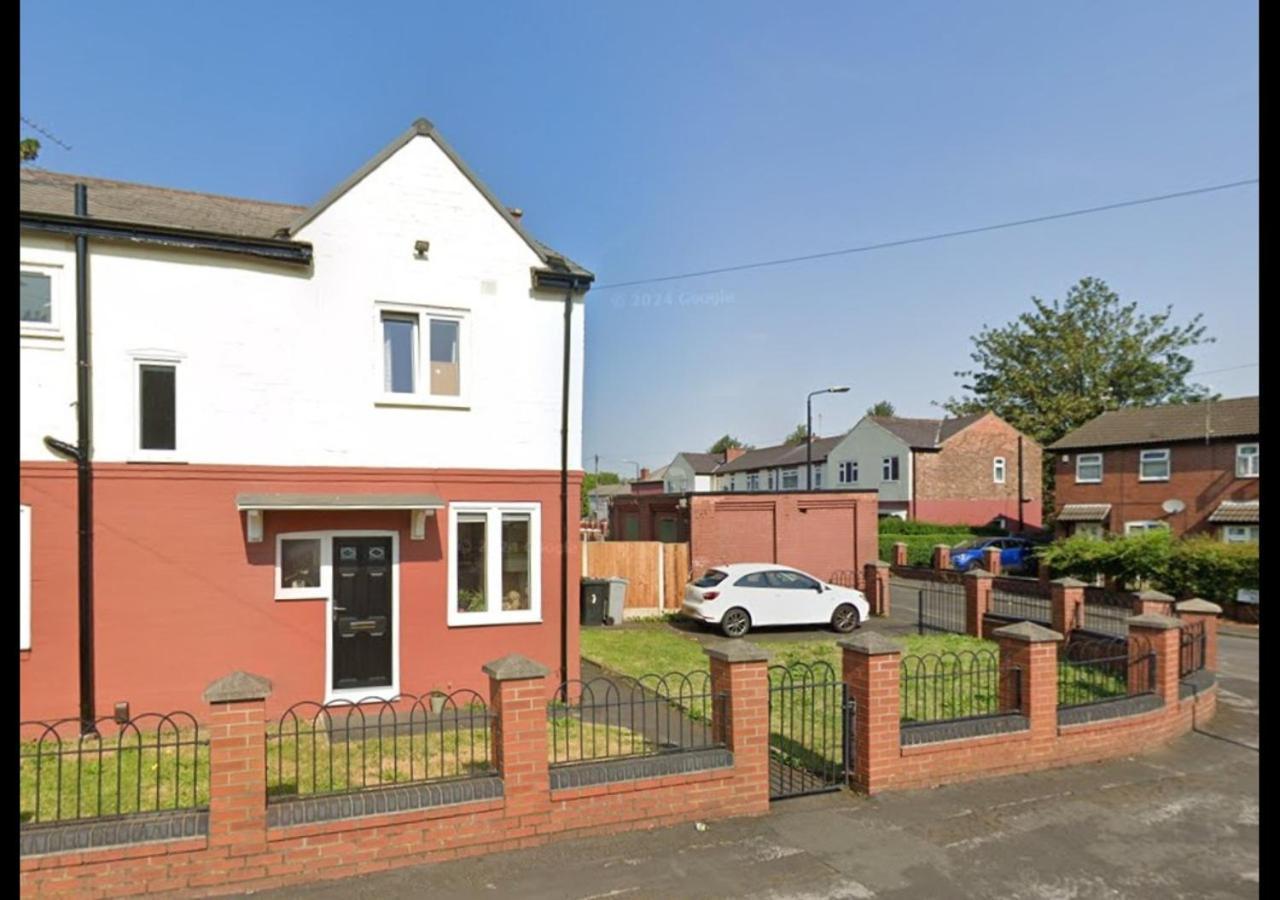 Trafford Eden - 3 Bed Near Old Trafford And Trafford Centre With Free Parking *