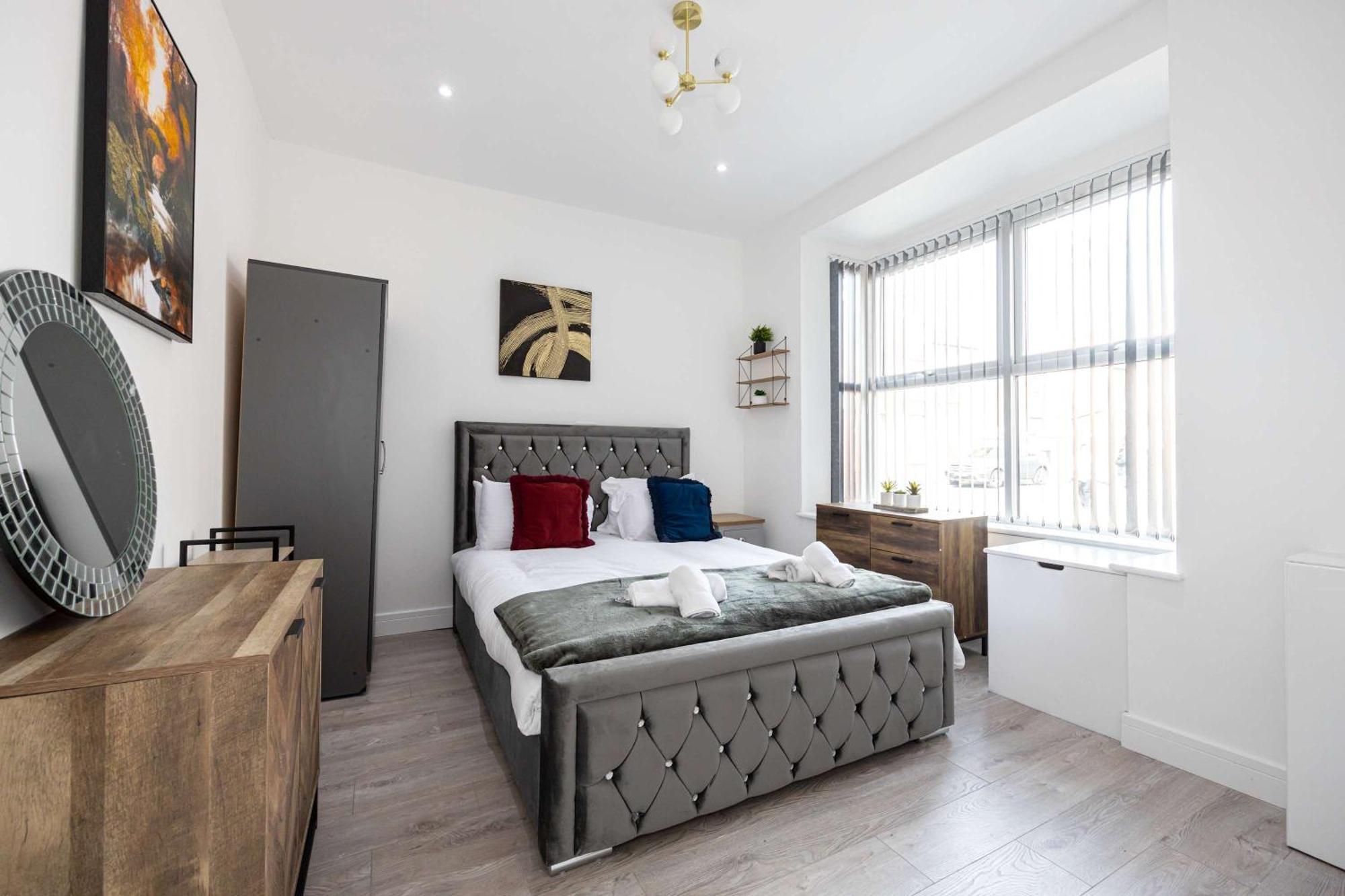 Newly Refurbished 4bedroom House Nr Centre Holiday home